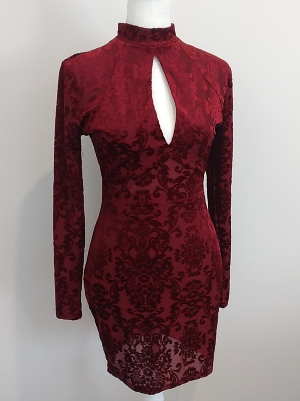 Windsor Key To My Heart Women's Burgundy Velvet Burnout Keyhole Bodycon Dress XS